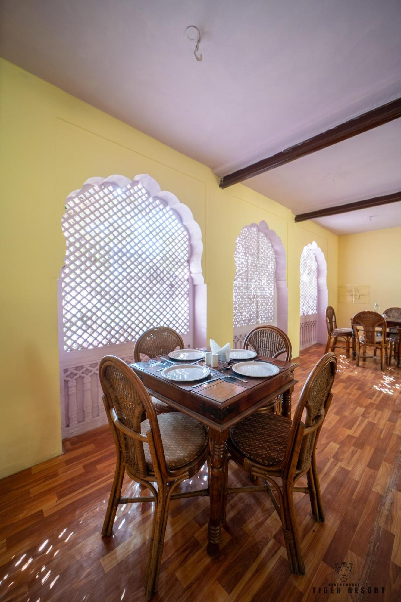 Ranthambore Tiger Resort Савай-Мадгопур Екстер'єр фото
