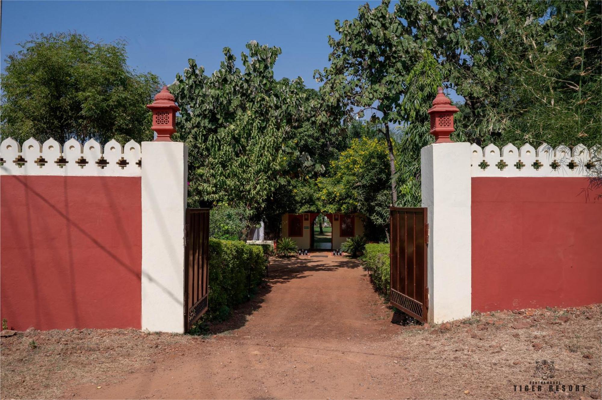 Ranthambore Tiger Resort Савай-Мадгопур Екстер'єр фото