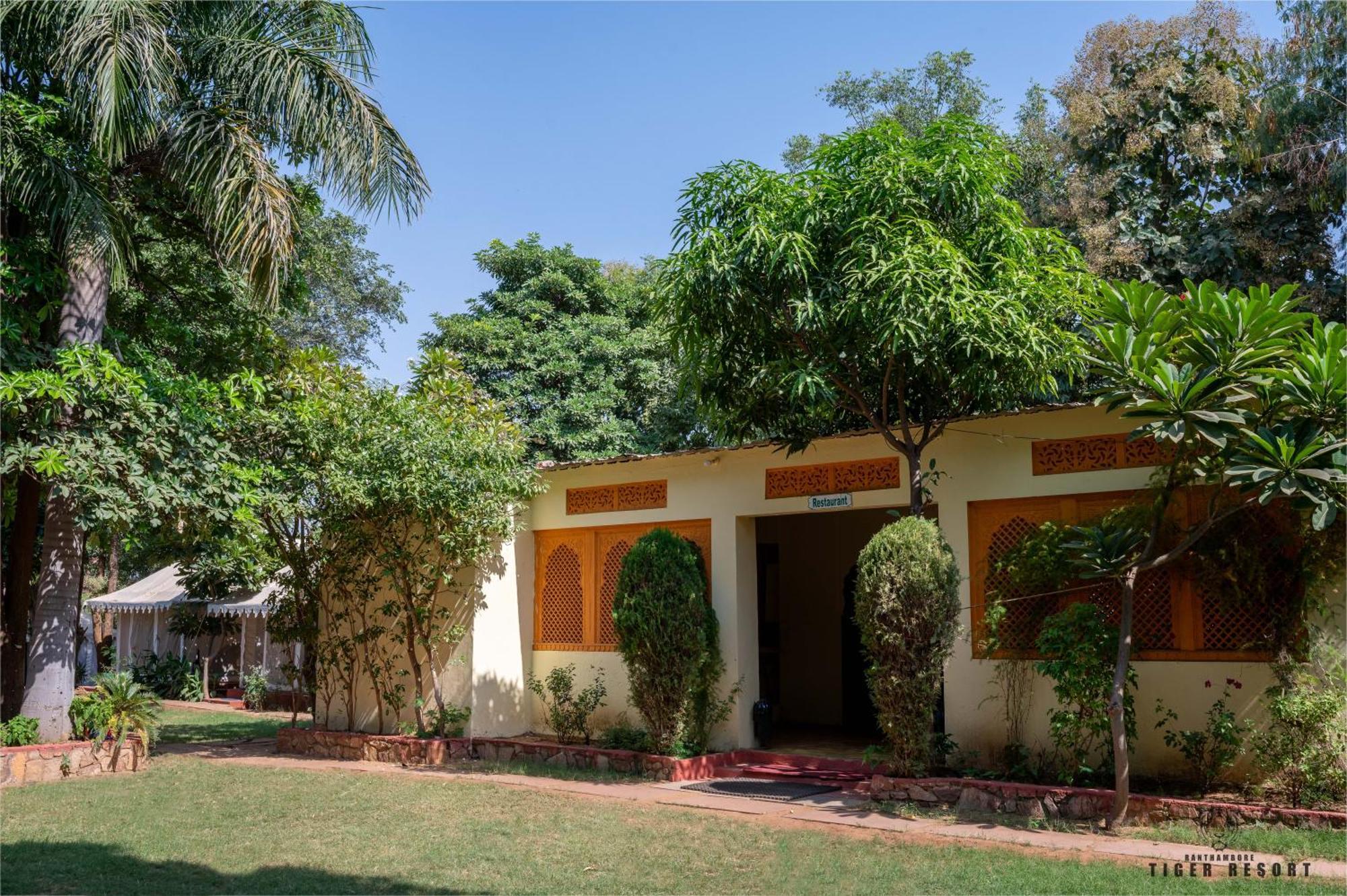 Ranthambore Tiger Resort Савай-Мадгопур Екстер'єр фото